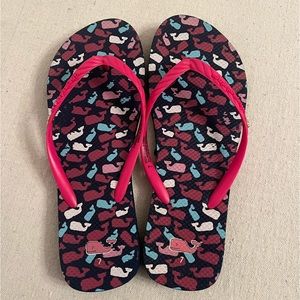 Vineyard Vines size 7 flip flops